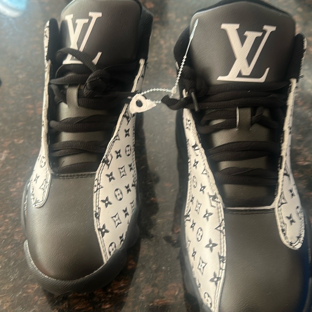 Designer style tennis shoes